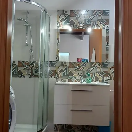 Oltre: Monolocale Con Terrazzo Privato Al Piano Apartament