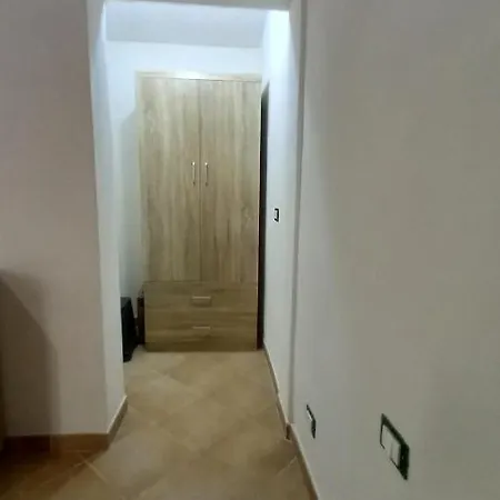 Oltre: Monolocale Con Terrazzo Privato Al Piano *